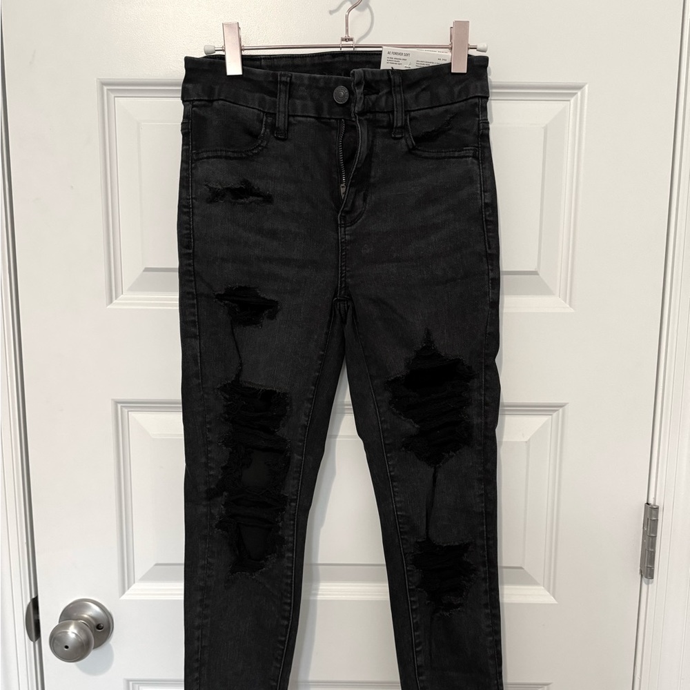 American Eagle High Rise Distressed Jegging Crop - size 2 short - new w/ tags